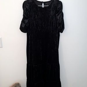 Velvet MIDI Dress